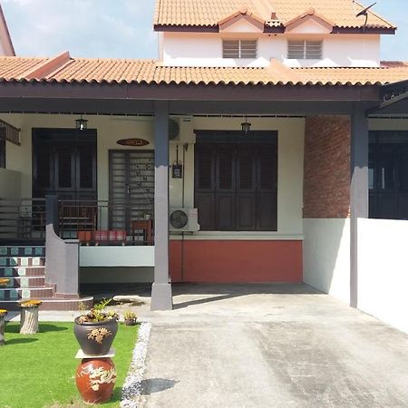 Teratakmuslim H'H Βίλα Malacca Εξωτερικό φωτογραφία